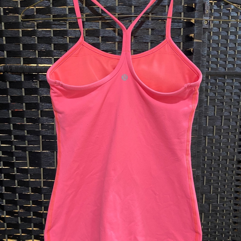 Lululemon Pink Tank Top w/ built in bra Sz 4
